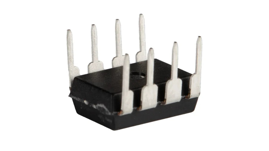 NE555P 555 Timer IC Chip – DIP-8 Through-Hole Package